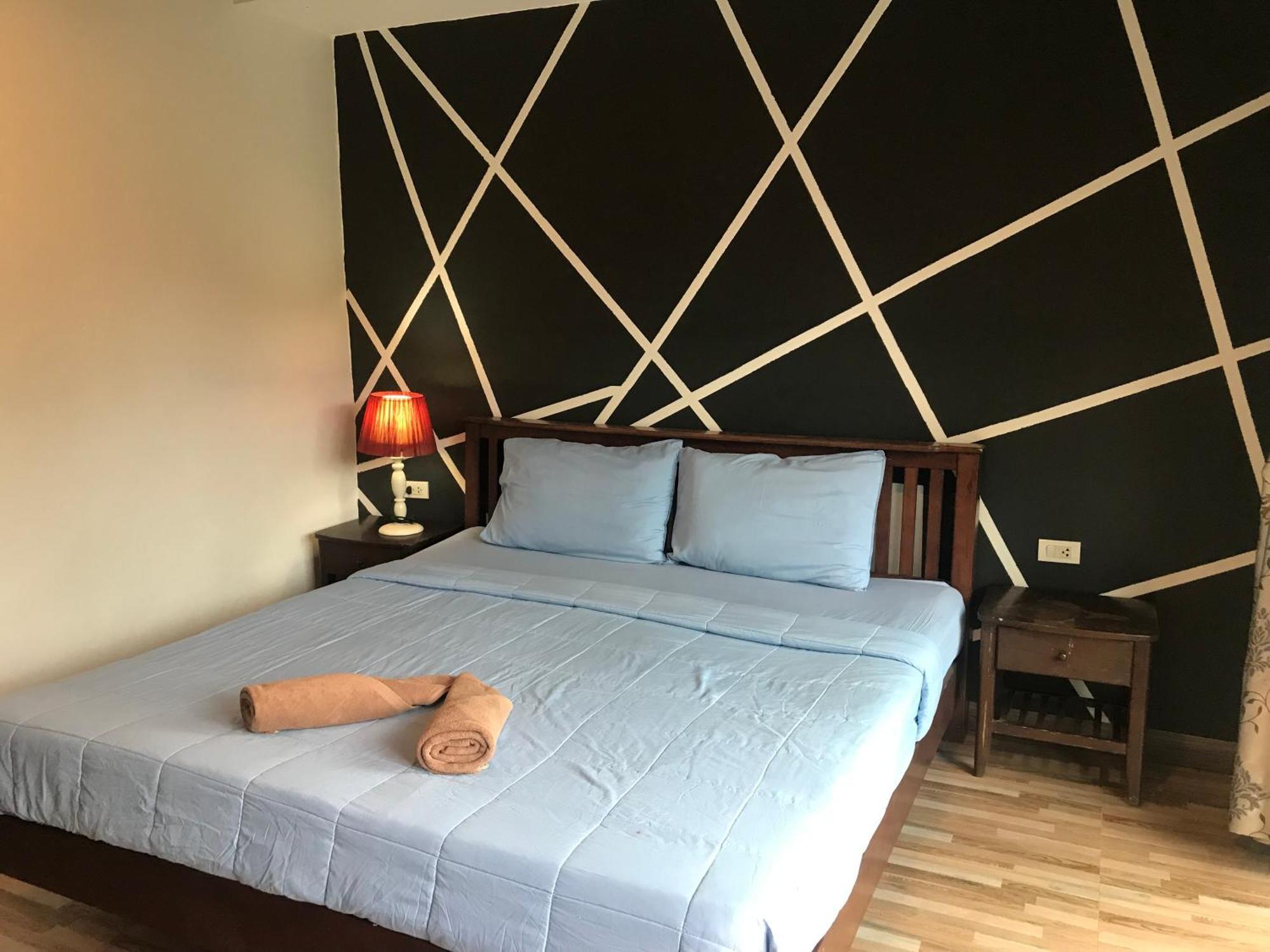 Pp Midnight Hotel Phi Phi Islands Exterior photo